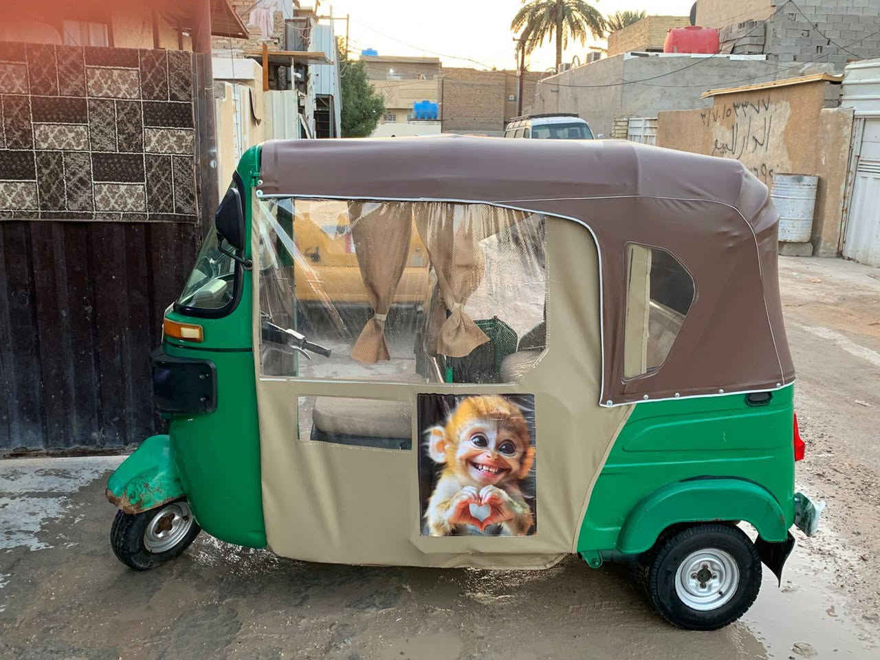 مساء الخير والعافيه تكتك مرقمه ثاني يوم تحويل الاتصال عل *********** السعر 7ونص وبيها مجال
