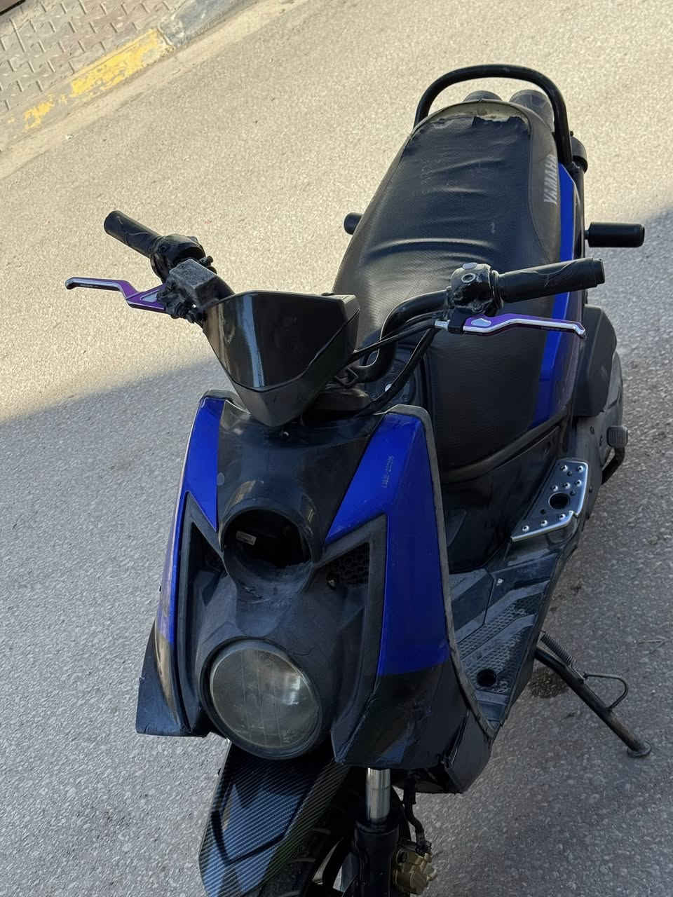 سلام عليكم حبايب عندي سكنس جبلي للبيع بلاديه كلها الدراجه حلوه ونضيفه ونشطه بيها صلنصه صجميه ويدات Ncy اصلي وقبق فلاوين الدراجه بيها نواقص بصيطه كلش يعني المازده والعداد سعرها مليون وبيها مجال الطيبين اي استفسار رقمي فقط واتساب ***********
