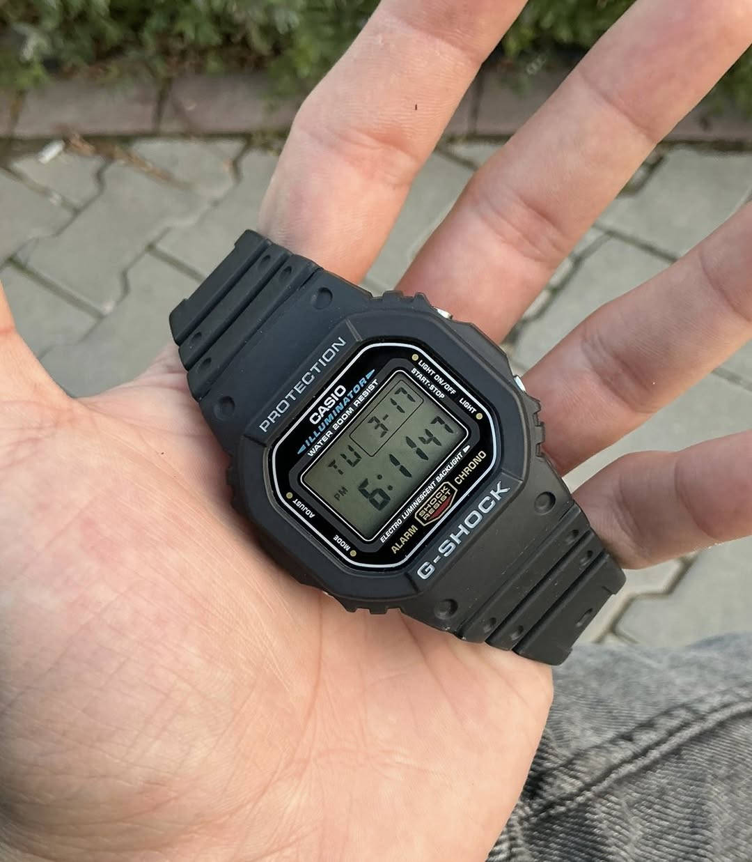 السلام عليكم ساعة كاسيو جي شوك
جديد غير مستعمل
مع العلبة الاصلية
مواصفات عديدة
لد اضاءة وجرس
85 الف


**إذا كنت صاحب هذا الإعلان وتريد حذفه لأي سبب، رجاءا أرسل رسالة إلى الدعم الفني**