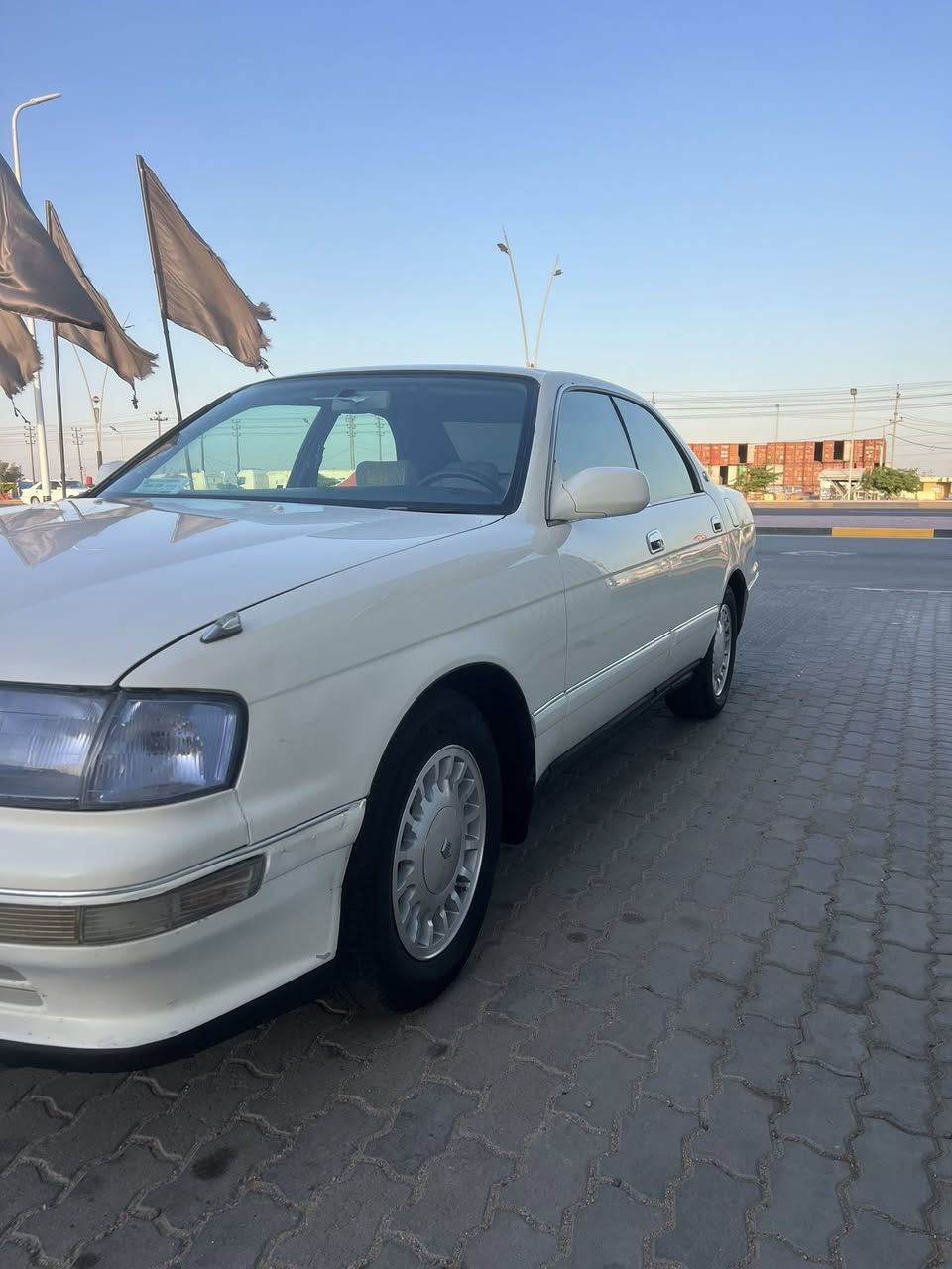 سلام عليكم بطه فصل مديل 1993 رقم بصره انكليزي 2030 مكفوله من الكص ونقل وضربه ولعيب شرعي مكينه وكير ثنين ونص تبريد شغال حداده جديده طخم تاير ويلكب جديد السعر 58 رقم الهاتف *********** العنوان البصره
