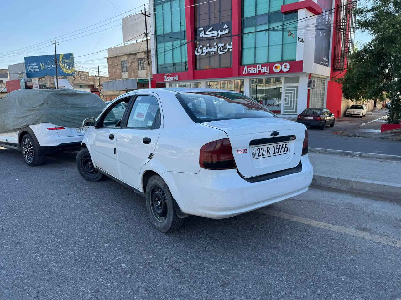 السلام عليكم 
للبيع سعر مناسب 53 $وبيها مجال
افيو 2006 لون أبيض اب اسمي
قفل مركزي لايت زينول بلاجكتر
سياره جديده بدون ضرر مطوزه جماليه 
طخم الگدام والورا جديد
طخم تايرات جدد
مكانها حي الانتصار 
***********
***********
