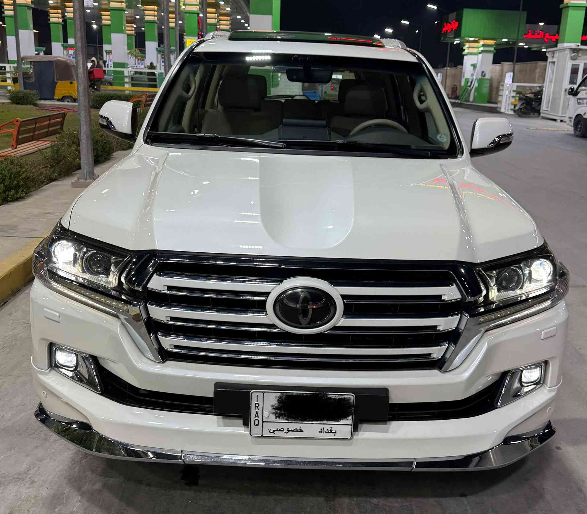 السلام عليكم الغوالي لاندكروز 2018 وايت ادشن😍
ماشيه 82 الف حقيقي مكفوله من الضرر والصبغ 
فقط بارد بسيط باب السايق وممبين السياره 
جديده بمعنه الكلمه بدون شخوط بدون رصعات
بدون رمل تخم تاير جديد صيانه كله بشركه ساز 
8 ايرباك كراسي كهرباء شاحن 3شاشات سلايد 
روف رقم بغداد تحويل ثاني يوم اخوان السياره 
بالحقيقه احلى من الصور كتلوكاتها بصماتها 
بعدهن بالجيس السعر 510 وبيه مجال 
للمشتري تشوف السياره وتقتنع وبيك خير
وتدلل مكاني بغداد كريعات اي استفسار
***********
ومن الله التوفيق❤️
