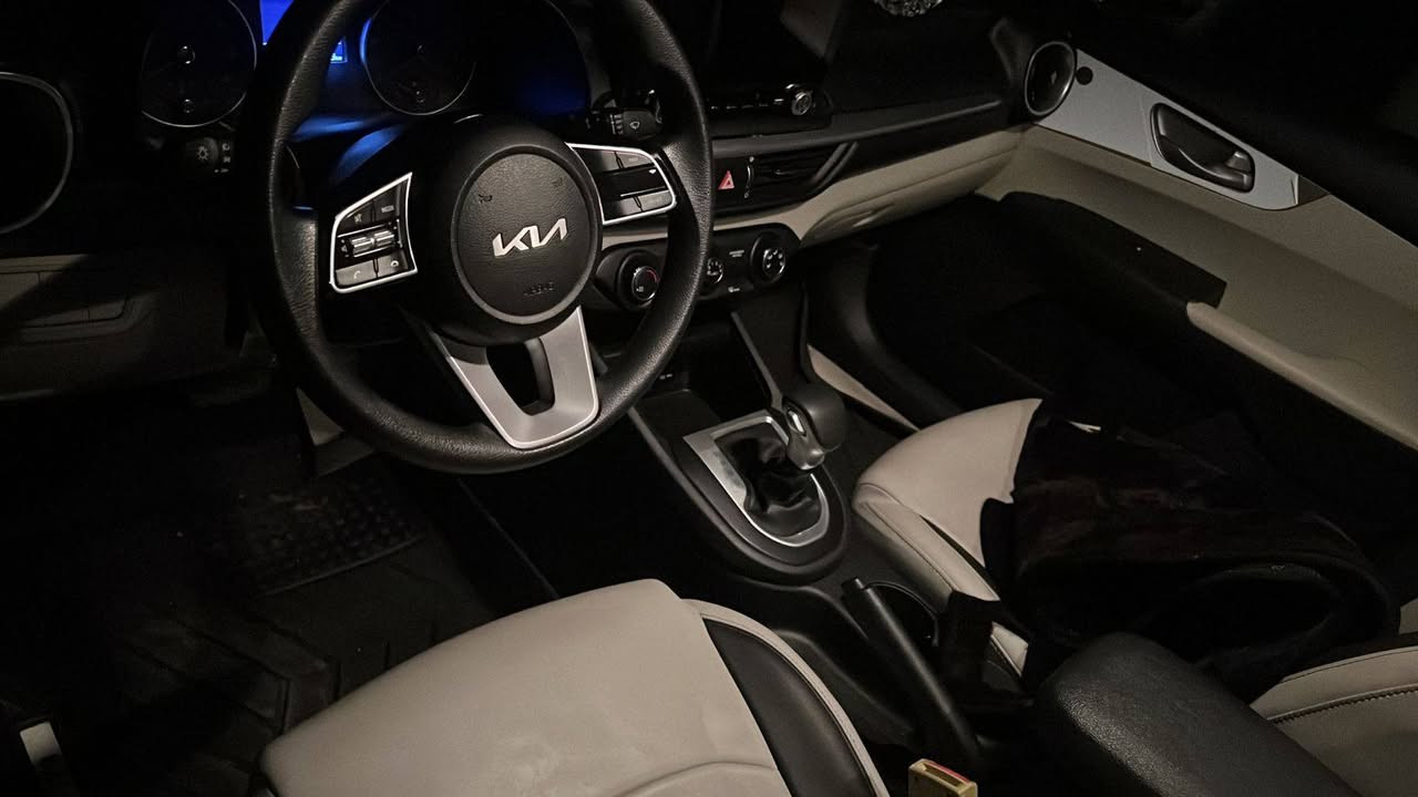 سيراتو2024
محرك,200دوش
ماشيه21الف خليجي 
رقمه بغداد
السياره مكفولة كفاله عامه
سعر 175
***********
