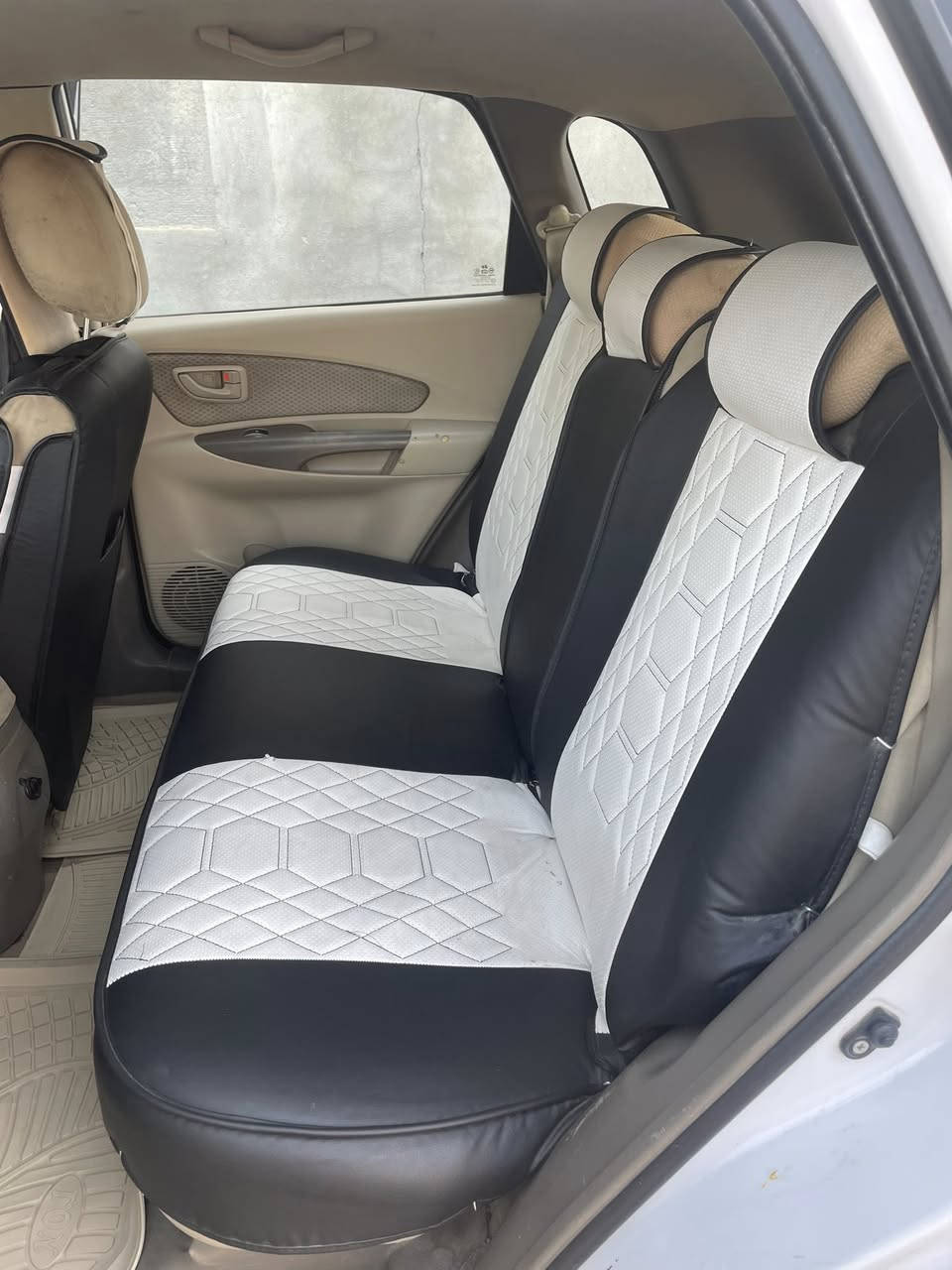 توسان 2010 محرك 2000 بدون صبغ
محرك كير كفاله
صدر جديد تخم تاير جديد
السعر 118
ديالى -دلي عباس
***********
