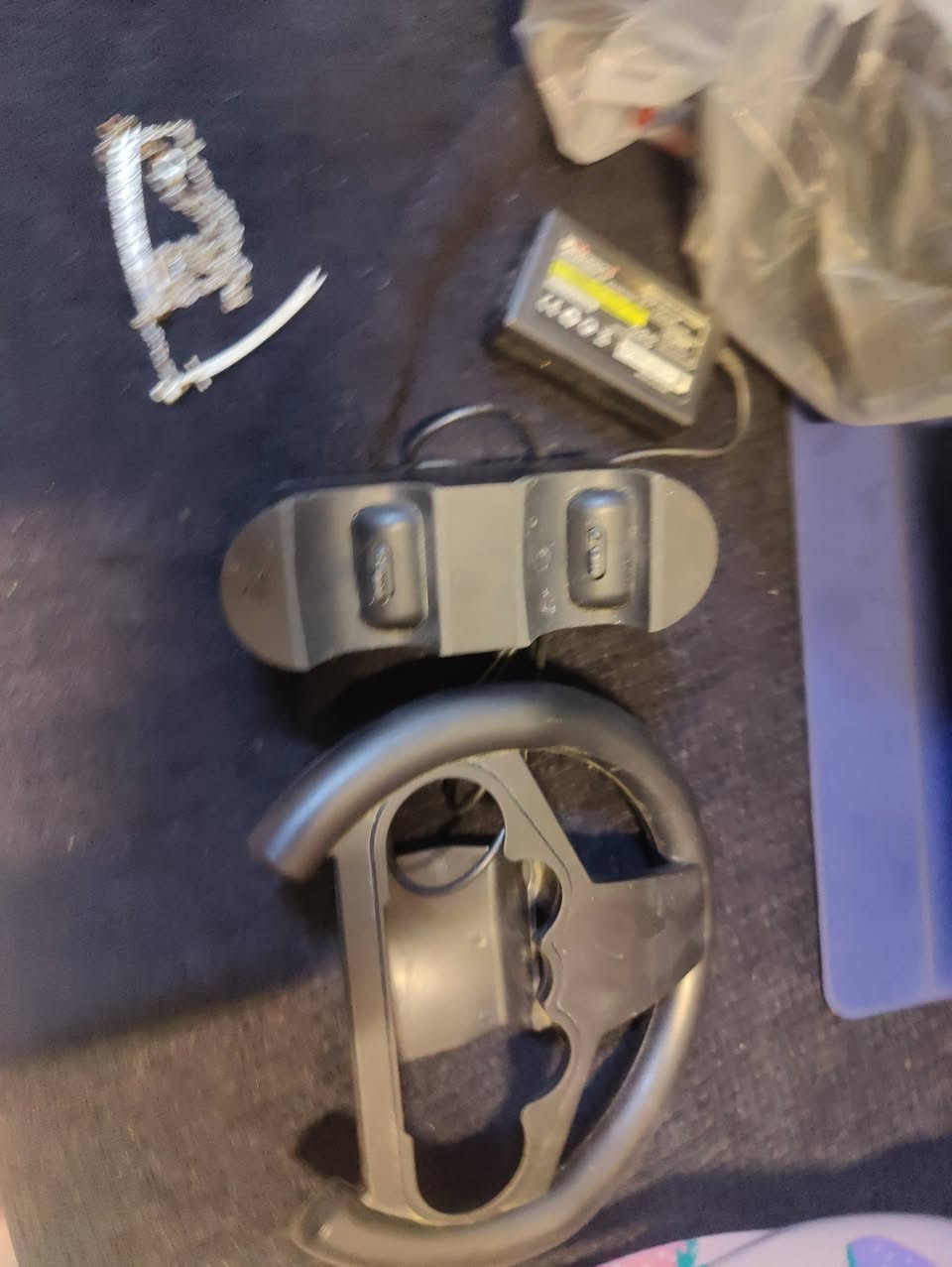 1) ستيرن جهاز بلي 4 مع ستاند شاحنه بلي 4  اصلي سوني اعتقد يحتاجلة محولة مشتغل عندي السعىر 7 الاف .
2 ) قاعدة شحن بلي 3 /  4 مداخل للشحن للموف ولليدات اصلية السعىر 12 الف 
3) جهاز يربط بلي 3 بالاريل الارضي مع القرص مالته السعر 7 الاف دينار 
4) مسدس بلي 3 مع الدنكل مالته السعىر 20 الف دينار شغال 
مكاني بغداد متوفر توصيل كل المحافظات


**إذا كنت صاحب هذا الإعلان وتريد حذفه لأي سبب، رجاءا أرسل رسالة إلى الدعم الفني**