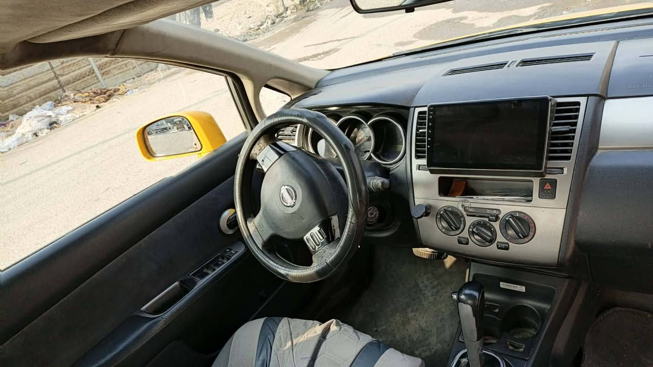 السلام عليكم سياره نيسان فيرسي  الجير اوتوماتيك خربان اتصال على هذا الرقم***********
