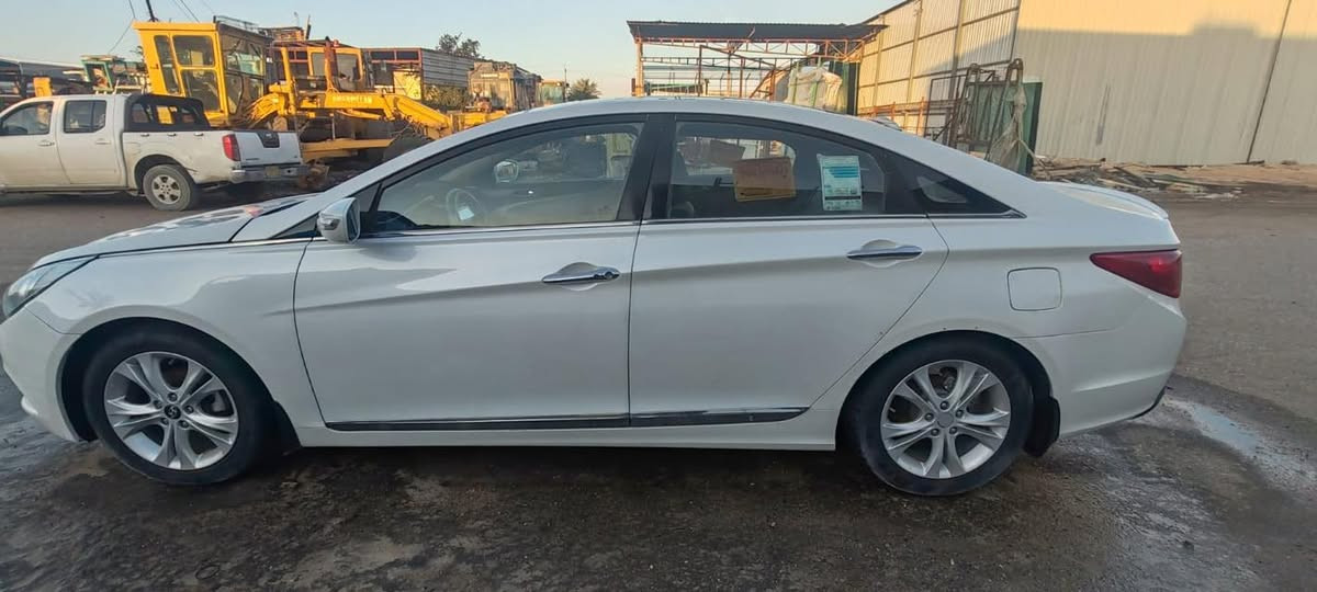 السلام عليكم سوناته 2011 فول واحد عله واحد سونار موجود بل منشور محرك 2400 بصمه جلد شكن السايق كهرباء مكلف بل نشر السعر 125 وبيه مجال الستفسار اتصل مكان السياره كوفه ***********
