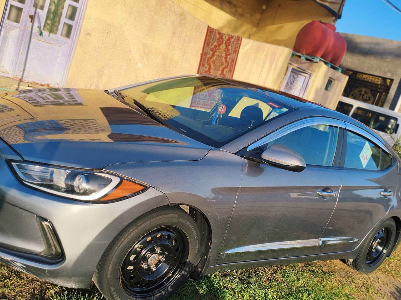 السلام عليكم
النترا وارد امريكي 
موديل 2018فوال 
 محرك 2000
الون فيلي 
ضرره دعاميه وبنيد وكاله 
السياره ابسمي سنويه صاقطه بل 25
السعر 130وبيه مجال 
ما متواجد على الفيس 
وهاذه رقمي ***********
مكان السياره نجف عباسيه
