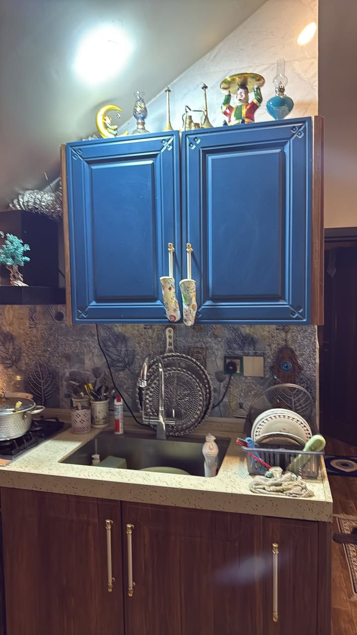 سلام عليكم كاونتر البيع نظيف مع فرن غير مستعمل دي سي ال وطباخ ايطالي ثقيل الاتصال ماسنجر او ***********بغداد
