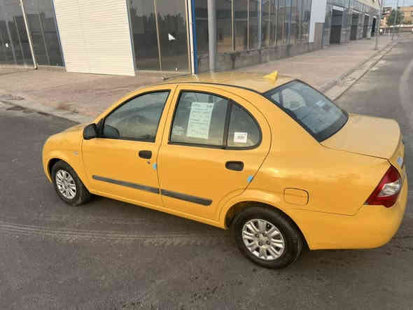 سلام عليكم طيبه مديل 2016 مكفوله من الضربه ولتبديل مكفوله ماشيه 160 حقيقي  حته من الخياس شواصي جدد كير ومكينه وتبريد كله مكفول تخم تاير صدر امامي خلفي جديد مصفره هيه وغرامات رقم دولي السعر ب 43 وبيها مجال مكاني بغداد رقمي ***********
