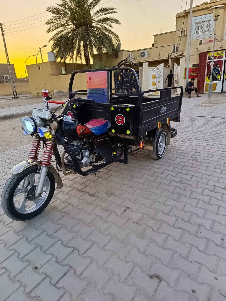 سلام عليكم ستوته للبيع موديل 2020 مكينه شرط 
جيس 

دراجه حلوه 

سعر خاص رقمي ***********
