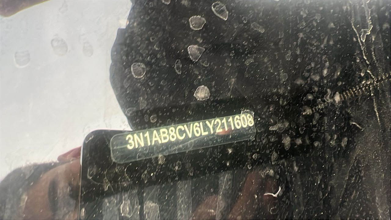 السلام عليكم      نيسان سنترا 2020 ماشية 90الف ميل مواصفات sv كير ومحرك وتبريد شرط بيها جامرلغ+بنيد+باب بدون دواخل وبعد الفحص طلع بيها شويه بلسقف بخ من امريكا بدون معجون وحادث ورقم الشاصي موجود
مكاني كركوك للتواصل خاص او الرقم ***********
السعر 120 وببها مجال كركوك, العراق
