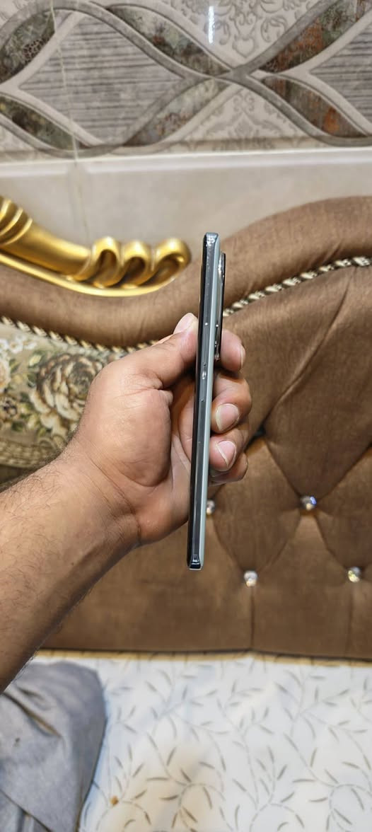 سلام عليكم هونر 200برو نضافه 99\100ذاكره 512 بوبجي 90 فريم جهاز مرتب وستخدام قليل كلش سعرو 500وبي مجال للطيبين عنواني موصل جانب الايمن *********** اخوان الجهاز بس ويا شاحنه الكارتون ضايع

