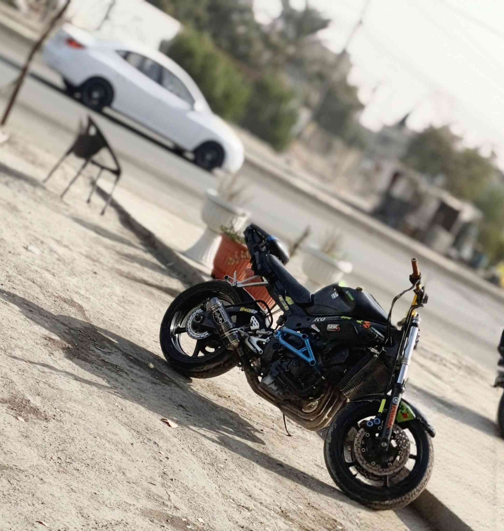 ار6   600   2006
شلعه معدل تعليك 
السعر 12$
العنوان بغداد الدراجه نص نكره
***********
