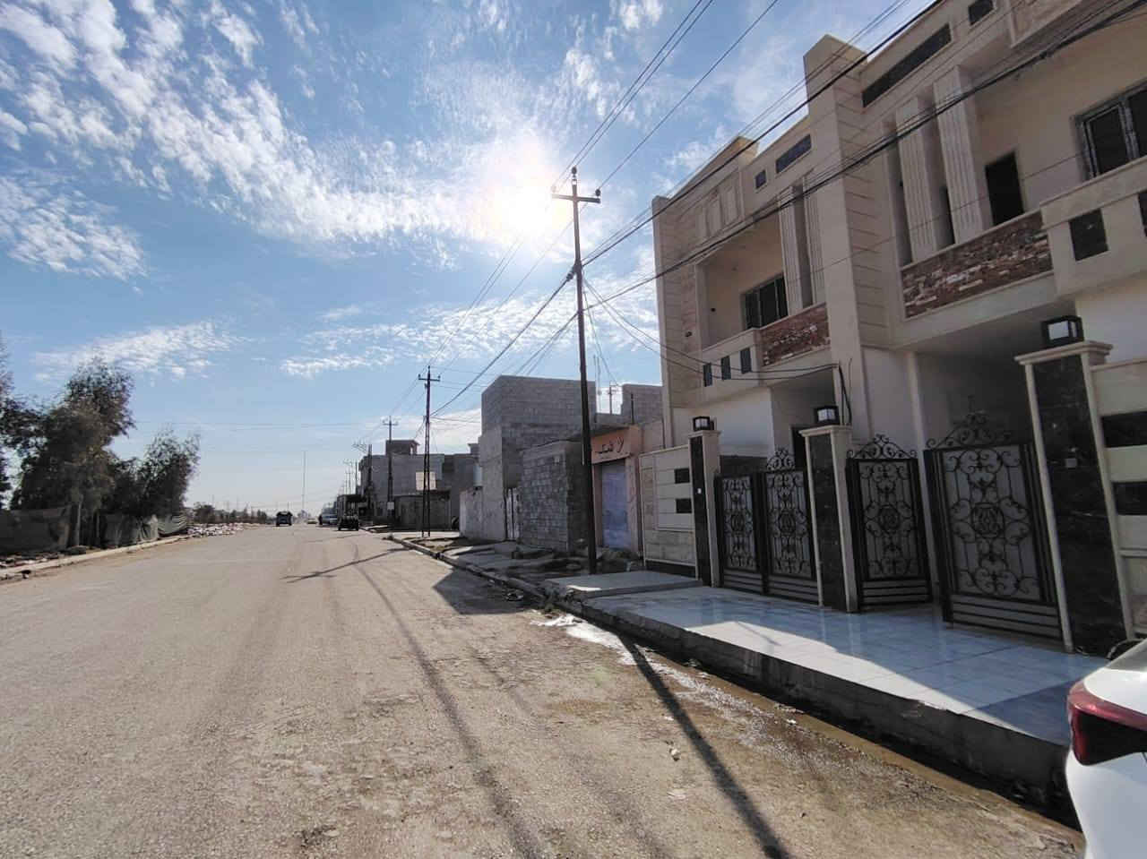 للايجار للايجار للايجار
دار سكني في حي السماح قرب المدرسة الصينية شارع ٢٠ الرئيسي
المساحة ١٠٠م طابقين بناء حديث
ط١ غرفة نوم وهول واستقبال ومطبخ وصحيات وكراج
ط٢ غرفتين نوم وهول وصحيات
سعر الإيجار ٤٠٠ الف
للإستفسار الإتصال
***********
مراجعة مكتب البلديات للعقار في حي المشراق فرع مطعم طماطة
