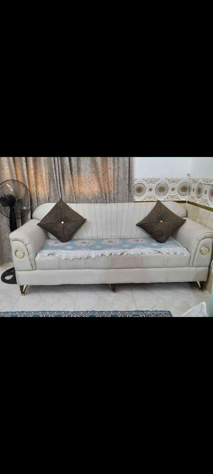 سلام عليكم تخم للبيع مستعمل 10مقاعد بي قنفه ل ثلاثيه رجلهه مكسوره العنوان كربلاء حي العباس السعر 300 للتواصل ***********
