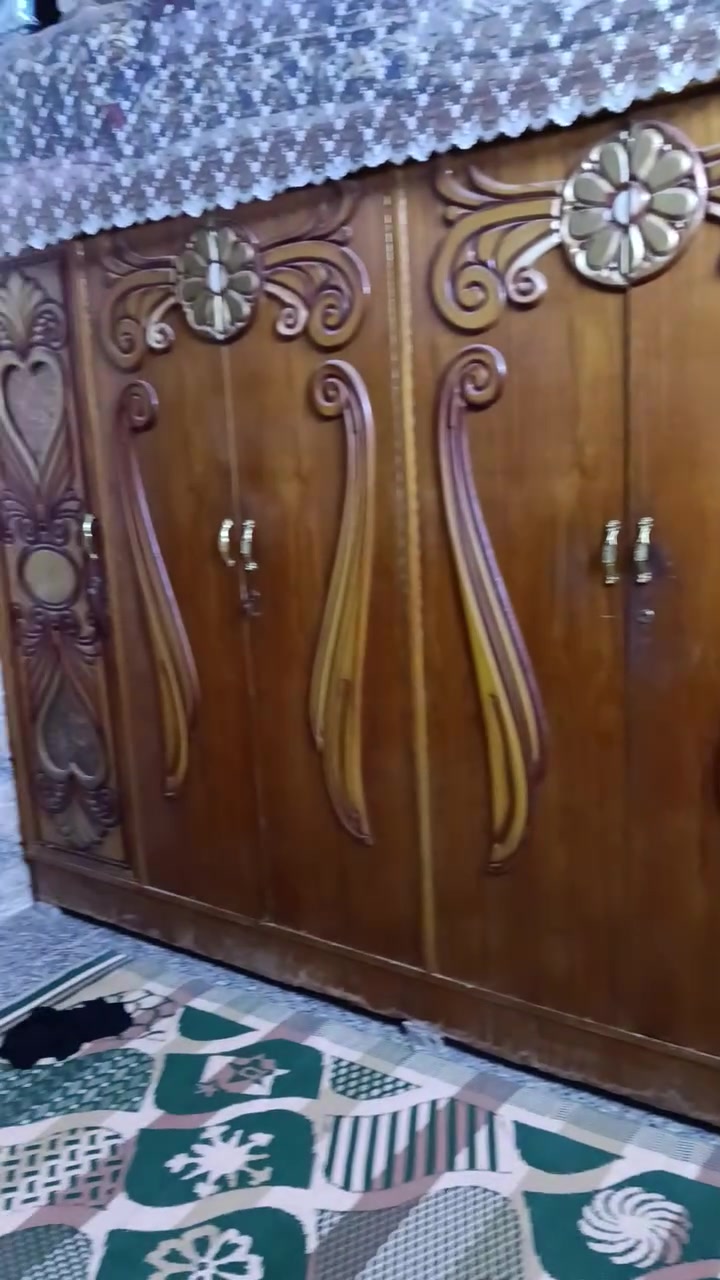 كنتور 6ابواب صاج نضيف كلش ويا زاوية سعر 300 ألف مبيهه مجال رقم ***********
