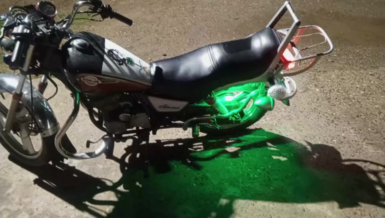 السلام عليكم ابتر للبيع مجفت جديد موطور جديد ومرتب السعر 450 مكاني بلد 
***********
