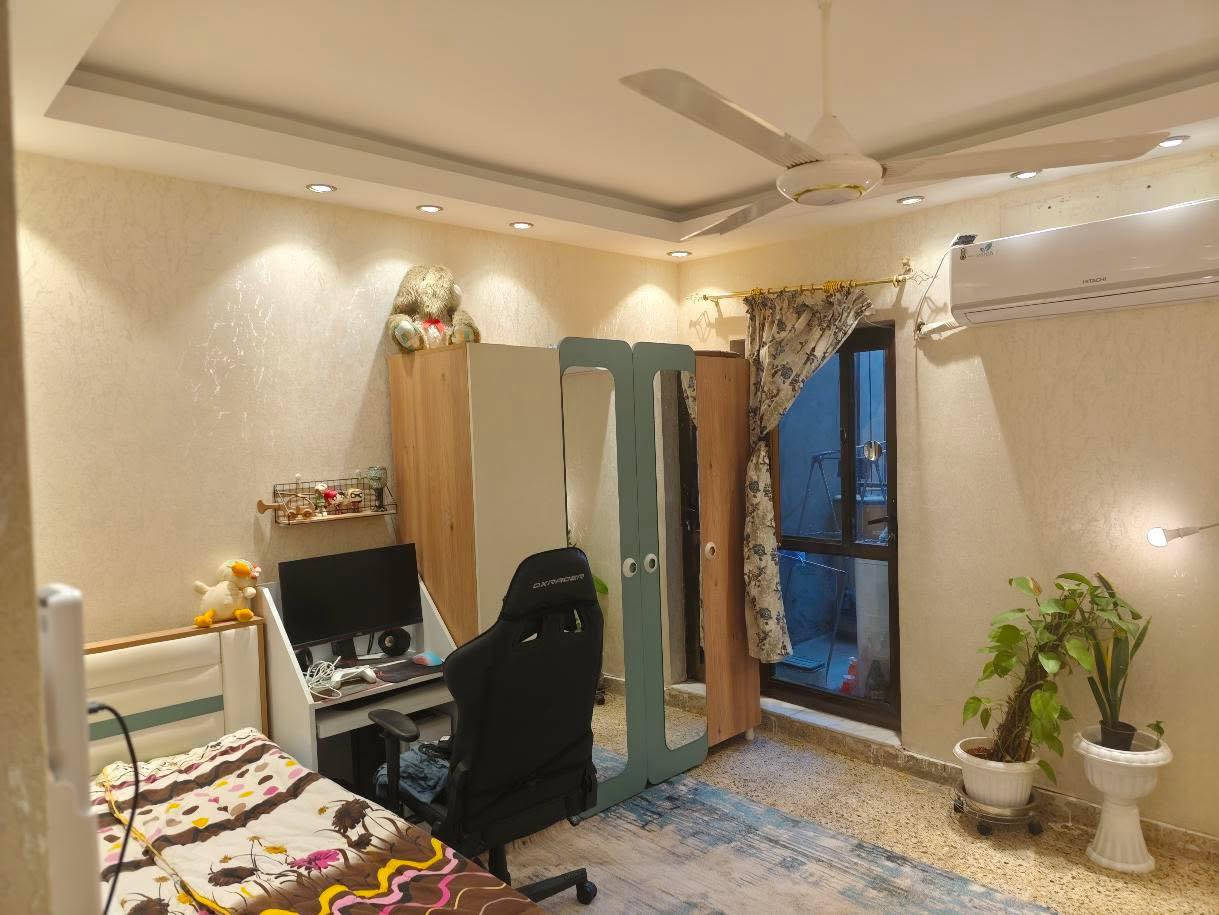 💫اكتب رقم واحد يوصلك السعر خاص

💫دار حديث للبيع منطقة الكرادة

💫المساحة 76 متر واجهة 4.50

💫بناء حديث وجاهز للسكن
____________________
💫يتكون من الطابق الارضي صالة مطبخ حار بارد وحمام  الطابق الأول غرفتين نوم وحمام ومنور الطابق الثاني شقة معزوله غرفة حمام وصاله ومطبخ 
____________________
💫الموقع الكرادة الزوية شارع عرض 15 متر 

💫***********
💫***********
