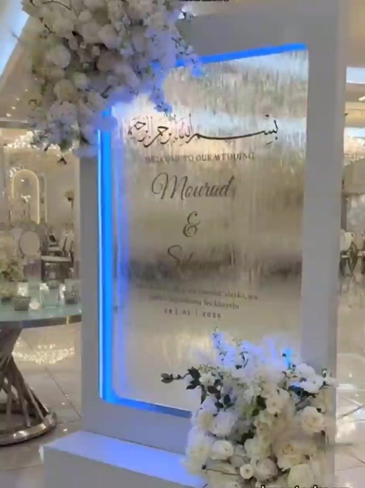 مرايه مع شلال ماء مع لد ضد الماء***********
