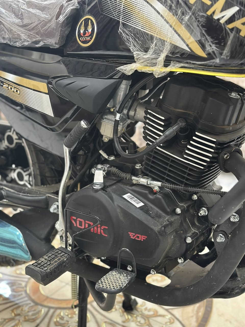 سلام عليكم 
دراجه N-MAx  غنيه عن التعريف فول موصفات 
١-موديل 2026 
٢-حجم محرك ٢٠٠ Cc
٣-نظام EDF يمنع اهتزاز المحرك ويعطي راحه في القياده 
٤-تشغيل عن بعد 
٥-نظام السرقه 
٦-نظام إطفاء العقل 
٧- شاشه الاكتونيه دجيتل 
٨-تحتوي على درع 
٩- سويجً عدد ٢ بصمه عدد ٢ ريمنت mp3 ريمونت نظام السرقه  
ملاحظه درجه ماشيه ٥ كيلو فقط  مكاني بابل *********** 
سعر اتصل عليه دلل
