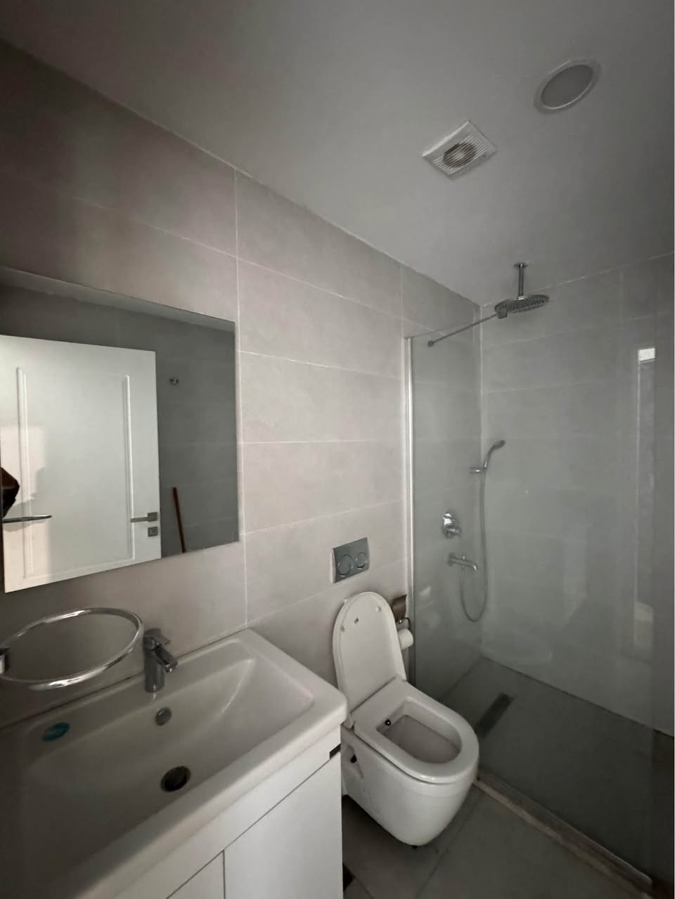 Bakhtyari twin tower 
Furnished studio for rent 
Floor 13 
55 sqm
375$

+964 750 182 9191 
+964 783 439 4492 

شقة مؤثثة للايجار في بختياري توين تاور 
ستوديو بمساحة ٥٥ متر 
طابق ١٣ 
سعر ٣٧٥ دولار اجار شهري يندفع مقدمة ثلاث شهور 

***********

#اربيل #عقارات #شقة أربيل, العراق
