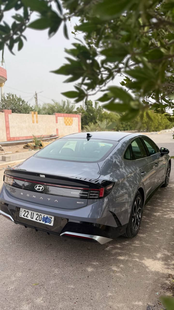 السلام عليكم…..
(أقرة المنشور للأخير واذا عجبتك أتصل وبخدمتك)
ـــــــــــــــــ
هونداي سوناتا 2025 🩶
(حادثهة جاملغ سرقة وبنيد مصبوغ فقط بدون قطرة دواخل بدون أيرباك)
ـــــــــــــــــ
ماشية 9 الاف فقط السيارة زيرو بوضع الوكالة 🪬
رقم أربيل الدولي بـ أسم شركة وكالة تحويل بشرط 
سنوية جديدة للـ 2030 وهزة جديدة ولوحات دولية
مكينة 2500 تنفس طبيعي بانزين وليس هايبرد 
ــــــــــــــــ
فول مواصفات عدة البانوراما:
تحكم ستيرن جهتين 
شاشة چبيرة ديجتال تدعم نظام أبل كار بلاي 
شفتات ستيرن 
تنبيه الخروج عن المسار 
رادار أمامي 
حساسات امامية 
رادارات جانبية 
نقط عمياء 
حساسات خلفية 
كامرة خلفية دوارة 
سايد بريك دگمة 
أوتو هولد 
خمس وضعيات قيادة 
بصمة تشغيل 
بصمة أبواب 
بصمة صندوگ 
تشغيل عن بعد 
عينة ديجتال 
كروز مثبت سرعة 
تدفئة مقاعد أمامية 
تحكم تبريد لمس 
ــــــــــــــــــــــــ 
السيارة على وضع الوكالة وماعوزهة أيي مصرف تخم تاير الوكالة بعدة بيهة تراي زيرو وين ميعجبك وشرط الفحص 
ــــــــــــــــــــــــ
السعر 198 ومجالهة قليل للشراي 
عنواني البصرة 
رقمي *********** البصرة, العراق
