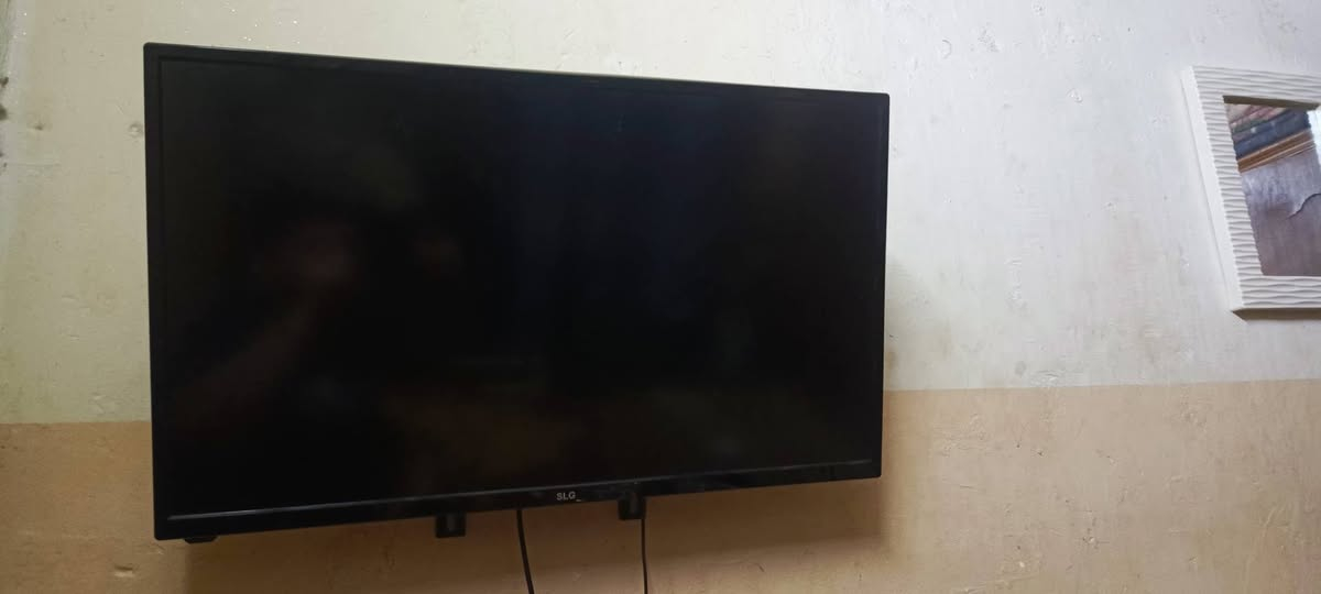 شاشه بلازمه سمارت حجم ٣٢ بيها انتريت بس شويه ثكيله باليوتيوب تفيد للالعاب سعر ٧٠ الف


**إذا كنت صاحب هذا الإعلان وتريد حذفه لأي سبب، رجاءا أرسل رسالة إلى الدعم الفني**