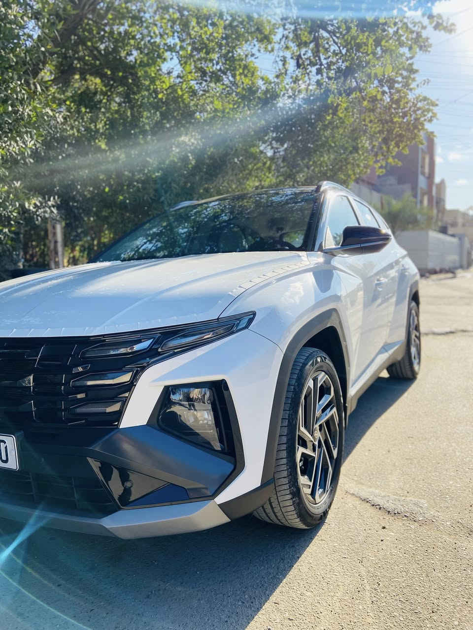 السلام عليكم
سياره للبيع هونداي توسان موديل 2025 السياره تو كلو قماره سوده السياره خليجيه مكفوله كفاله عامه من الضربه والصبغ والبارد والشخوط والرصعات السياره زيرو بحاله الوكاله 
السيآره رقم بغداد الدولي الجديد … بأسمي تحويل ثاني يوم
السياره ماشيه 28 الف
المواصفات: 
بصمه 
دخول ذكي 
تشغيل عن بعد 
كشنين كهرباء 
كشنات تبريد 
الباب الخلفي كهرباء 
سايد بريك دكمه
تحكم استيرن جهتين 
شاشه متصله 
ويل 19 
قطعتين تبريد 
مري شفط 
درايف مود 
اوتو هولد
مانع منحدرات
مانع تزلج 
حساسات اماميه خلفيه اصليه 
مكاني بغداد رقمي ***********
