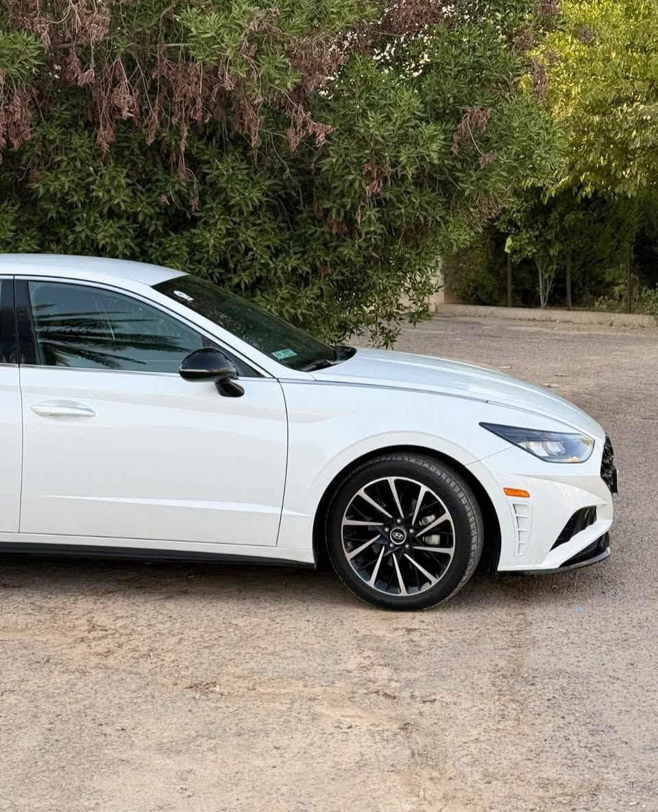 HYUNDAI SONATA SEL+ 2020
‎• عدادات دجتل 
‎• شاشة + تحكمات شفتات ستيرن
‎• كروز سرعة ، قيادة اليه ، تحديد مسار + خروج مسار
‎• كشنات كهرباء + جلد + تدفئة كشنات 
‎• ويل 18 + تايرات جدد
‎• لايت امامي + بك خلفي فول لد
‎• بجم كبس + بدون ايرباك + بدون صبغ 
‎• ماشية 48Mi
‎• السيارة عليها ادامة كاملة من بلكات ونوزلات و حدادية كله شرط 
‎•مرفقة صور الضرر + السونار 
• السعر 171 وبيها مجال بسيط
***********
