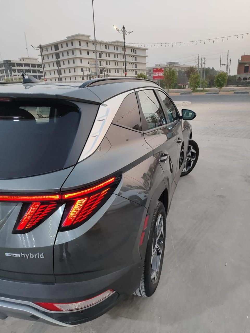 للبيع توسان هايبرد موديل 2023 فول مواصفات سيارة حادثها بس بنيد سيارة جديد مكان سياره  ديالى بعقوبه الاستفسار اتصال ع رقم ***********
