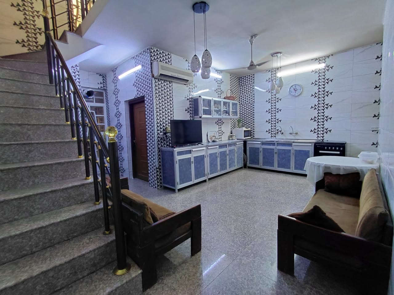 🔥 دار للبيع المنصور حي - العربي 2016
المساحة 100 متر - واجهة 6,25 متر 

يحتوي على: صالة مطبخ كراج حديقة 4 غرف نوم 
2 حمام 
للاستفسار *********** وتساب 
مكتب أمير علي للعقار المنصور حي دراغ شارع جامع دلال الكبيسي 
​#دار_للبيع_المنصور ​#المنصور_حي_العربي
​#عقارات_بغداد_المنصور​ #بيت_١٠٠_متر
​#حي_العربي #مكتب_أمير_علي_للعقار
