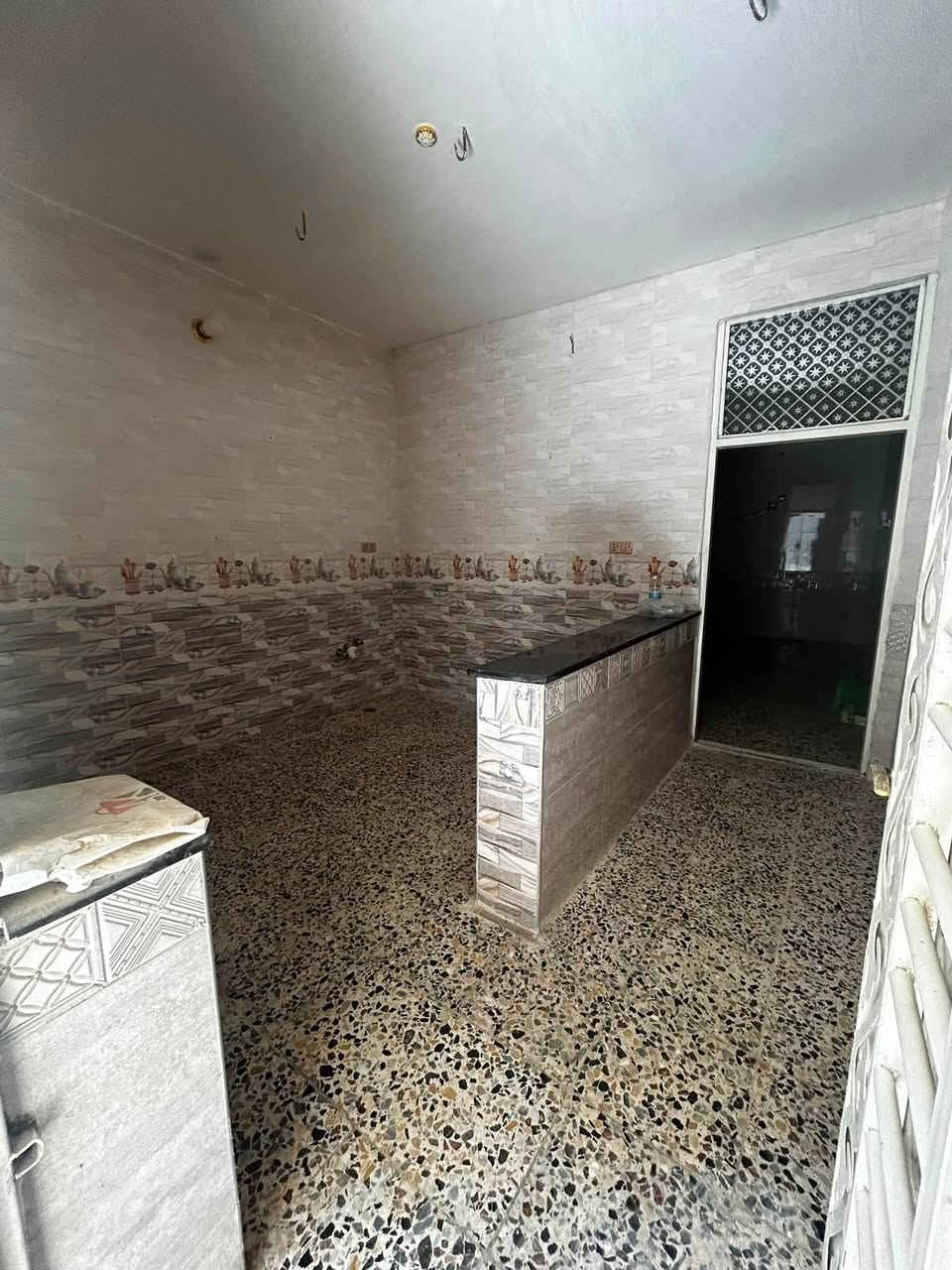 دار للبيع المساحه 50 متر
📍شارع البوبيات عامود 21 داخل فرع حسينيه اهل بلد 
قرب الروضتين 

يحتوي على غرفتين نوم وصاله ومطبخ ومنور وصحيات عدد ٢

سعر .. 110 وبي مجال 

للاتصال ..  ***********
