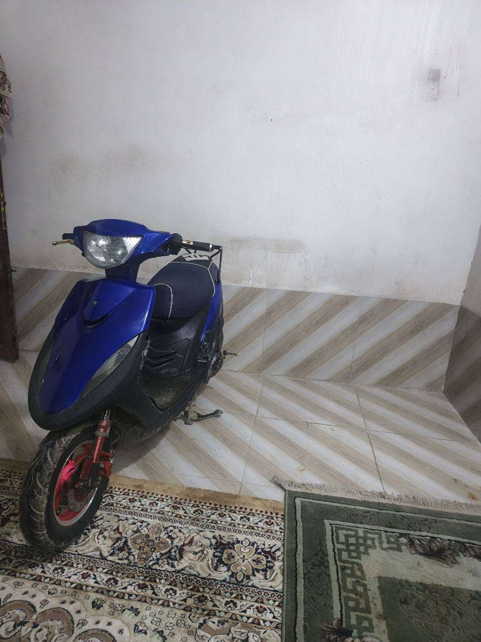 سلام عليك دراجه ماكس عدله بوشه 49 بيه وراق معرض سعر 850بيه مجال حك جيه دراجه ما صارله هواية من طالع من المعرض رقمي ***********
