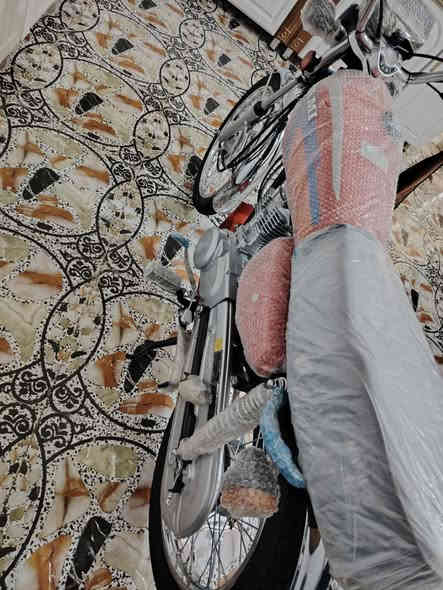 سلام عليكم دراجه للبيع نامه لصلي شلامجه موديل 25 بص وصل وكيل سيد جعفر نضافه 100 دراجه بعدهه زيرو سعر مليون 200 وبيهه مجال قليل، ***********
