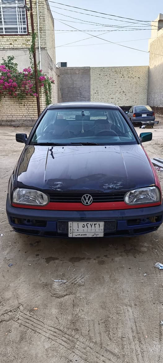 سلام عليكم
كولف الماني موديل 1993  كير عادي السياره كما واضحه بصور 

تبريد شغال مشط ستيرن جديد باتري جديد 

باسمي مشروع وطني السياره عمرت كشرها وجاهزةه لصبغ 

مكينه بيها خيط بخار 

بيع او مراوس بطيبه 

ملاحضه سياره بيه طخه خفيفه بك لايت خلفي فقط
رايده 32 وبيها مجال للاستفسار ***********
