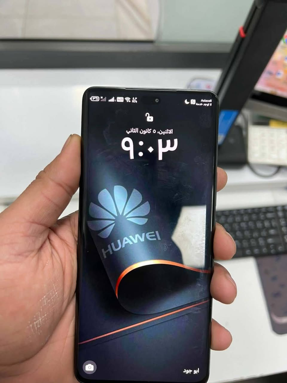 السلام عليكم ... للبيع 
هونر x9c 
استخدام قليل نظييف كلششش 
ذاكرة  256 
دبل شريحةة 
بي فقط  مشكله بسيطه بالكامره
باقي كله مكفول وشغاللل 
بصمة وجهه اتصال نت فرمت حدث كل شغال 
السعر. 325 وبي مجال او مراوس ب ايفون 
المكان " بابل 
***********
***********
