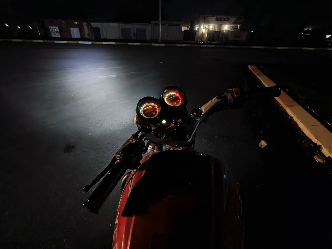 السلام عليكم
للبيع باندا صيني محرك ١٥٠ فول نشاط بي خيط تدخين ٥ كير بي نواقص بسيطه بريك امامي اشاير سيم عداد
ملاحظه بدون خوذه السعر ٢٦٠ وبي مجال بسيط رقمي *********** وبي واتساب مكاني تكريت ماعندي توصل
