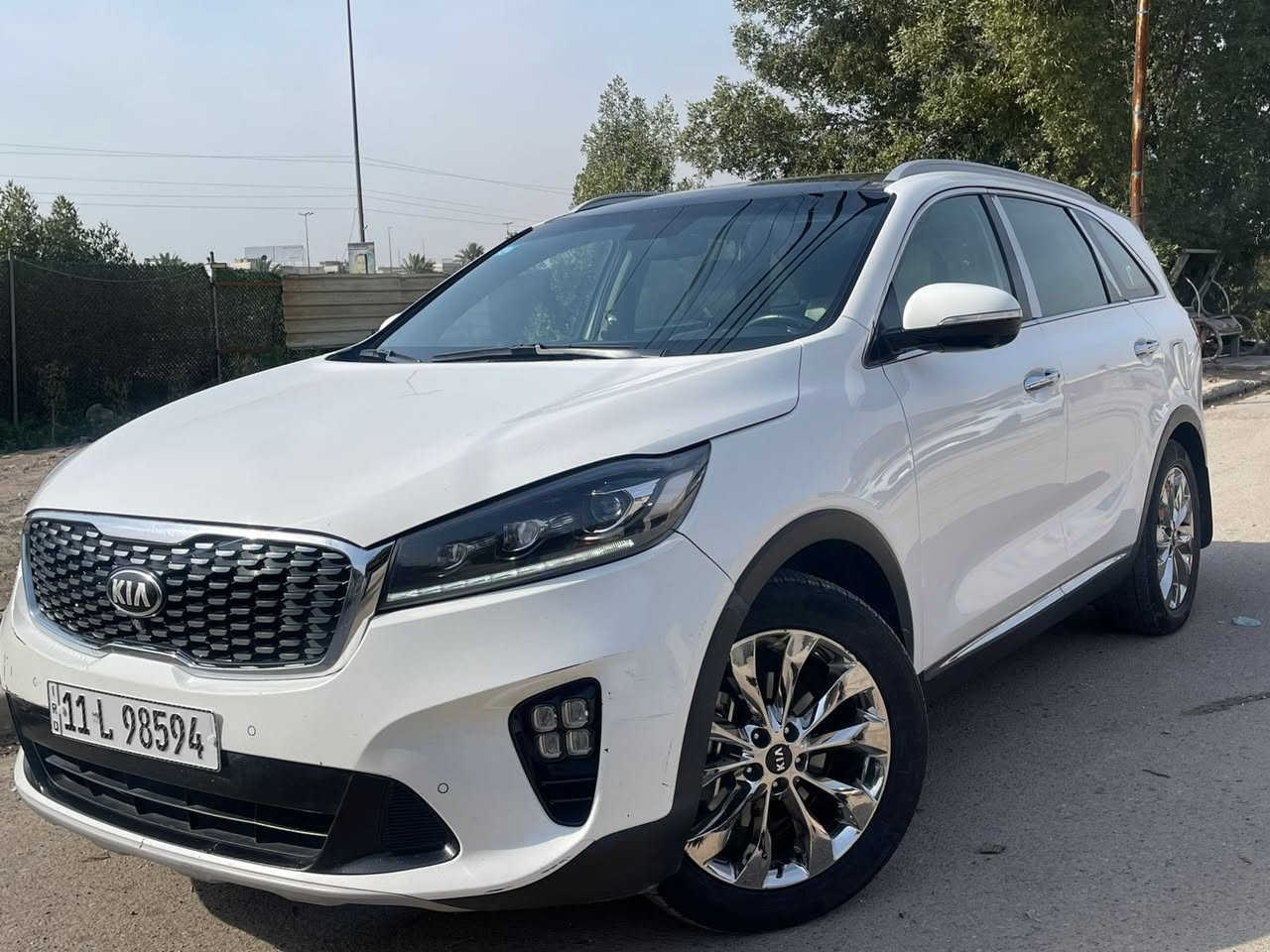 سورنتو 2020 (خليجي) للبيع 
٦ سلندر ٣٥٠٠ 
فول مواصفات بصمة بانورما
رقم بغداد دولي تحويل مباشر 

السعر 265 وبيها مجال بسيط
مواصفات السيارة
١.بصمة
٢.بانوراما 
٣.حساس اماي خلفي
٤.ويل كب حجم 19 عدد ٤
٥.اشاير بالمري 
٦.مري شفط
٧.كروز سرعة
٨.تحكم ستيرن
٩.سايد بريك بصمة
١٠.نظام ترحيب
١١.شاحن لاسلكي+2 منفذ usb
١٢.كشنات جلد
١٣.ثلاث قطع تبريد 
١٤.درايف مود ٤ وضعيات قيادة 
١٥.بصمة ابواب
١٦.كشن السائق والراكب كهرباء
١٧.كامرات 360 درجة
١٨.لد نهاري 
١٩.مانع انزلاق
٢٠.اوتو هولد 
٢١.شاشة تدعم (apple car play/ android auto)
٢٢.تبريد بيانو لمس
٢٣.انارة ليلية داخلية
٢٤.جنطة كهرباء 

بغداد البلديات 
للتواصل 
***********
***********
