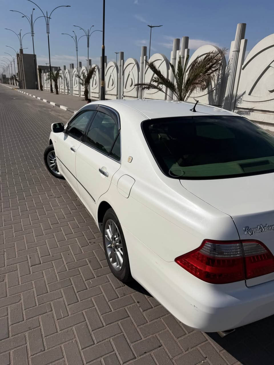 السلام عليكم 

تويوتا كراون ( شاهينه )
موديل 2006
شاصي "180"
السياره قرار 48 (بصره 14 B)
السياره هزه جديده رقم دولي الارقام قبل اربع ايام شادهن 
السياره كفاله عامه دخول جديد

المواصفات*
محرك 3000 "6 سلندر V6"
تبريد قطعتين 
6 بصمات 
إشارة ترحيب عند الاقتراب
مري شفط 
مثبت سرعة 
لايت دوار كهربائي
كاميرا خلفية بلاد دوار 
كشنات كهرباء 
ويل كب نفطي جديد 
3 دگم 
نظام (VSC+TRC )
مانع انزلاق ABS 
شاشة + ملاحة 
جام 4 اوتو 
باتري جديد 
تخم تاير جديد 
نظام صوتي استريو 
السعر (165) مكان السياره بصره 
للاستفسار *********** البصرة, العراق
