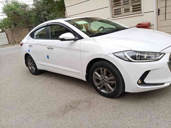 السلام عليكم النترا موديل ٢٠١٨ خليجي مكينه وكير وحداديه وتبريد مكفولات ماشيه ١٧٠ الف سونار مرفق العنوان بغداد الامين الثانيه شارع نواب السعر ١٣٧ وبيه مجال شي بسيط الهاتف ***********فول مواصفات
