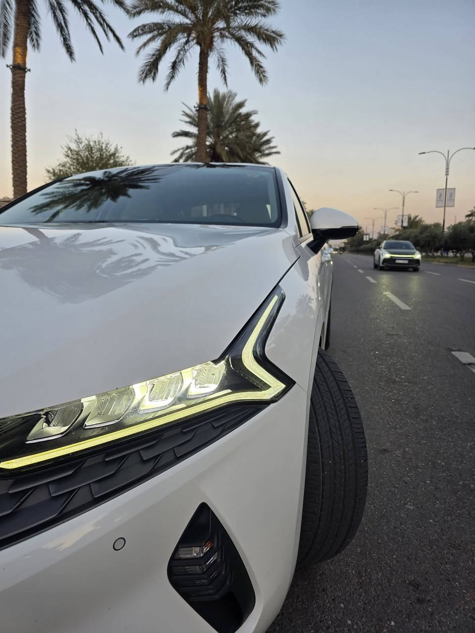 السلام عليكم

للبيع K5   موديل 2023 فول مواصفات 1/1vip وكالة نم
السيارة بأسمي رقم اربيل

اعلى فئة بالكي فايف من حيث المحرك والمواصفات والجناي راح يعرفه من الصور مكينة 2.5
السياره مكفولة كفاله عامه من حيث الكشر والمكينه والكير

السياره ماشيه 50500 km قابله للزياده
*بانوراما بصمه وتشغيل عن بعد
*داتا شو
*دشبول ديجتال
*كامرة جانبيه عند فتح الاشاره
*فول تحكم ستيرن
*4 كاميرات
*حساسات امامي خلفي
*كشنات تدفئه وتبريد 
*كشن سايق وضعيتين خزن 
*مري كهرباء + قلاب عند الرجوع
*هاند بريك كهرباء +اوتو هولد
*اربع وضعيات قياده
السعر 230 وبيها مجال 
مكان السياره بغداد / شارع فلسطين
للتواصل واتساب ***********
