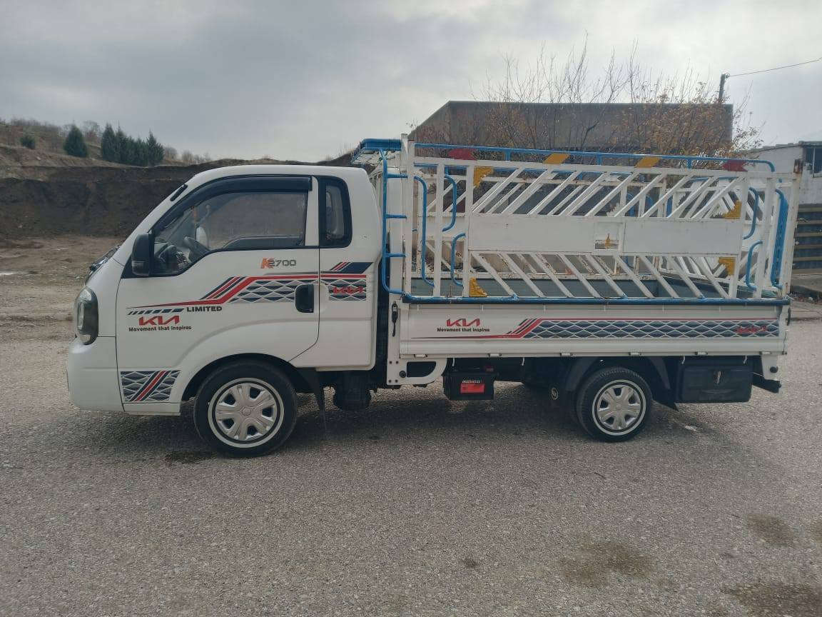 سلام عليكم كيه موديل 2022شكل جديد  رقم بغداد بيه بس باب مبدل بلادب بقي كفاله سنويه مجدده 2028 محرك وكسل وشاصي   وكير مكفول سياره حلوه جدام العين سعر 138 بيه مجال شي قليل توصل على هاذ رقم ***********مكان سياره صلاح الدين تكريت
