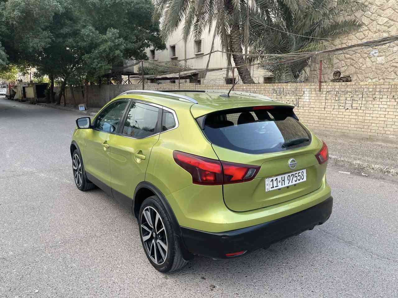 نيسان روج سبورت 2017 رقم بغداد
فول مواصفات
سلايت
اربع كامرات (بلادي) 
بصمه تشغيل+ بصمة ابواب + تشغيل عن بعد
تدفئة كشنات + تدفئة مقود
فورويل + مود درايف
لد امامي + عدسات + بروجكتر
شاير بالمري
فول تحكم ستيرن
بلوتوث + AUX+ USB
كشنات جلد + مخمل
تبريد بيانو + قطعتين امامي خلفي + مناخ منفصل
ويل كب حجم 18
محرك ٤سلندر ٢٥٠٠
السياره مكفولة كفاله عامة عده شويه صبغ بجنطه اثر شخط ومكانين بارد فقط
مكان السيارة الاعضمية
السعر(148)
***********
