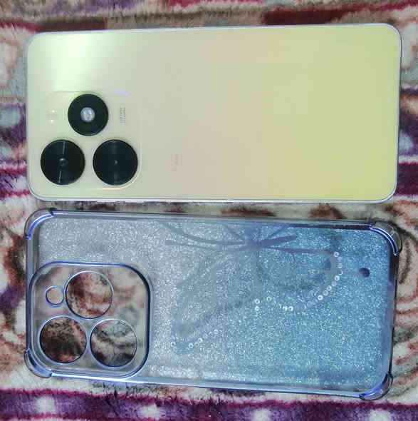 سلام عليكم هاذه جهاز اسمة سبارك كو تو 2024 جهاز مافتوح ابد ونضيف كلش وذاكرته 128 سعره 80 وهاذه رقم *********** واتساب
