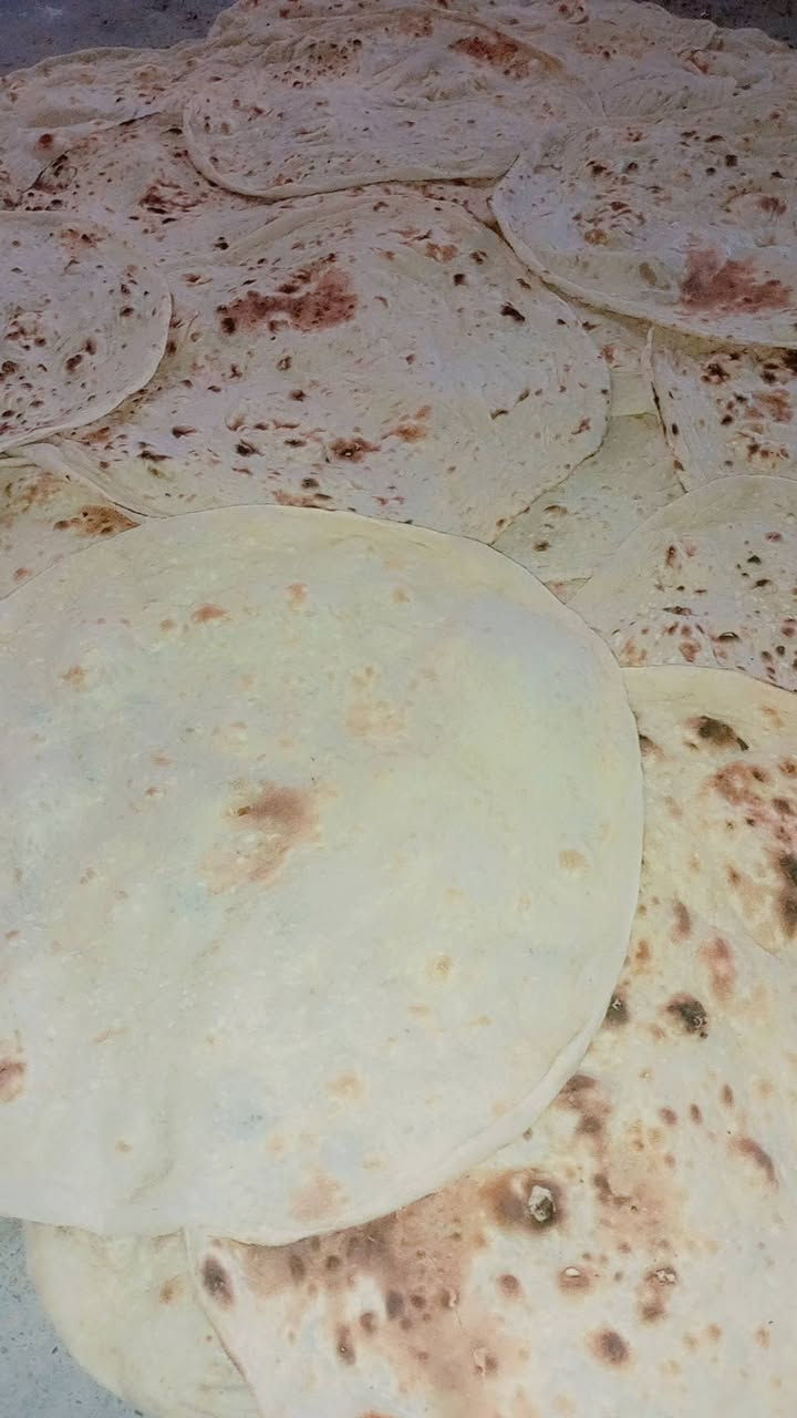 واطيب واحلى خبز بيتي كل 6 كرص بلف او كونيه طحين 
تخاذو منه 300 كرصه خبز 
📩 للحجز، ابعثوا لنا رسالة.. وبالعافية مقدماً!
#معجنات_منزلية #فطائر #عجينة_قطنية #مشاريع_صغيرة


**إذا كنت صاحب هذا الإعلان وتريد حذفه لأي سبب، رجاءا أرسل رسالة إلى الدعم الفني**