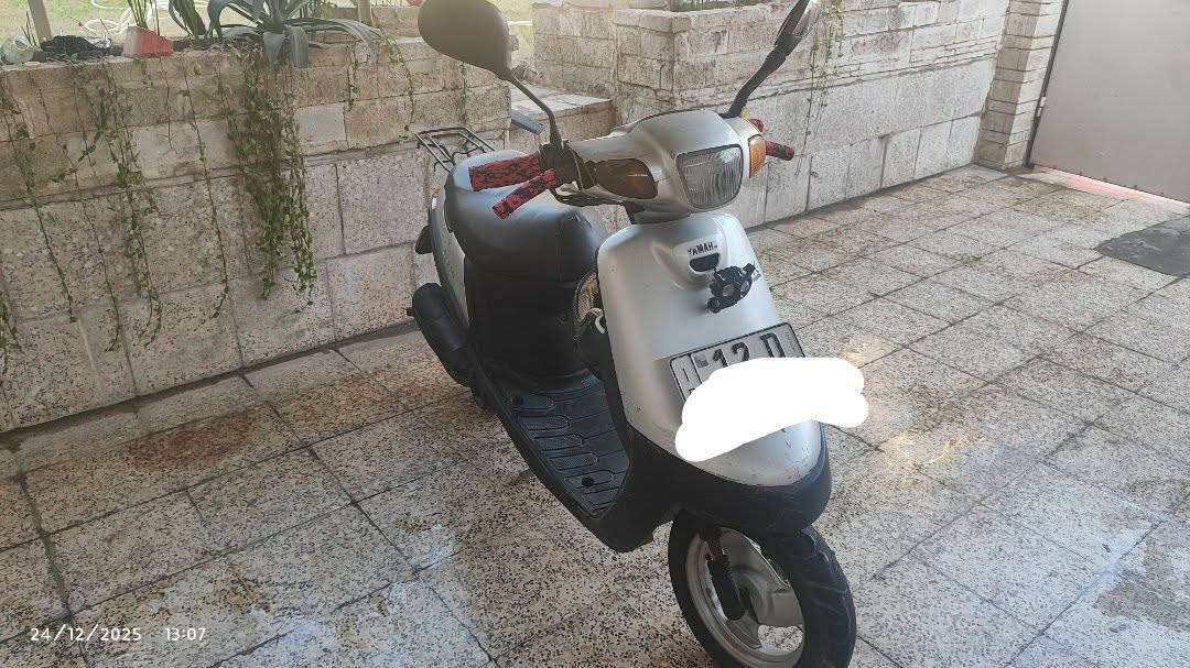 ماطور بوتين للبيع شاصي شرط.  مرقم باسمي  وايرمنيه شغاله. فقط. سلف. فحمات.. معمر.
تواصل فيس   والرقم ***********
السعر. مليون و 100 الف وبي. مجال بسيط.
