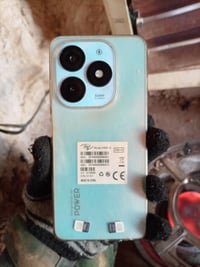 موبايل نظيف مستعمل شيء قليل السعر 180 وبيها مجال/07880451726