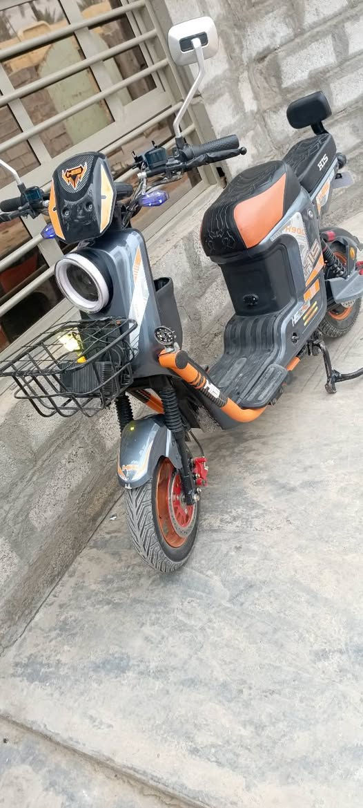 دراجه شحن مستخدم شي قليل السعر 550 وبيه مجال ***********
