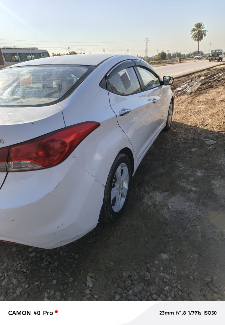 السلام عليكم 
للبيع فقط 
النترا موديل 2014 خليجي محرك 1800
بدون ضربة فقط بارد بيها 
السيارة جاهزة من كولشي 
السعر 97 
مكلف بالنشر رقم الهاتف ***********
